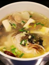 文蛤鱼头豆腐汤