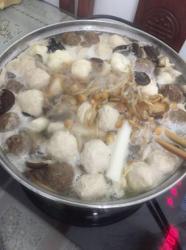 浓汤宝菌菇火锅
