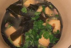 独家油豆腐猪肉海带汤