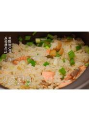 陶锅煎煮-日式鲑鱼饭