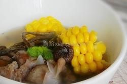 茶树菇玉米煲骨汤