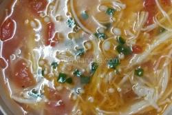 番茄金针菇牛腩汤