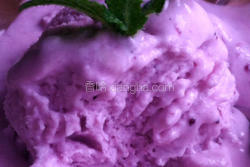 蛋白莓果冰淇淋