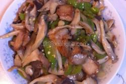 蘑菇青椒炒肉片