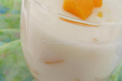 黄桃酸奶冻