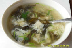 紫菜虾皮豆腐汤