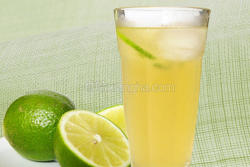 柠檬蜂蜜绿冻饮