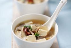 豆腐杂菌汤