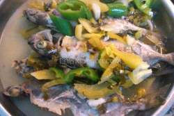 酸菜焖海鱼