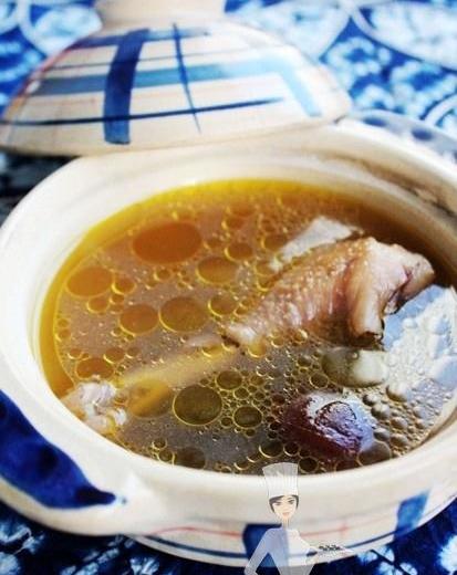 油鸡蕨麻汤