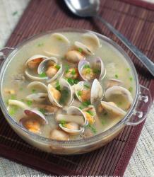 蛤蜊菌菇汤