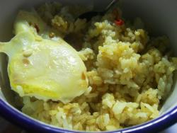 电饭锅油盐鸡蛋饭
