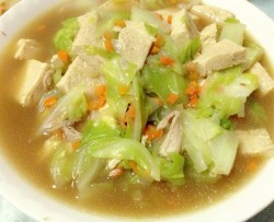 圆白菜炖冻豆腐