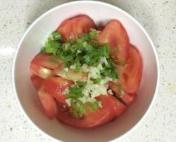 昨日的美食》之韩国风味番茄沙拉