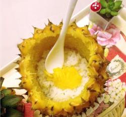 南国芬芳-清甜的菠萝蒸饭