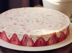 冻草莓芝士蛋糕
