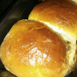 面包机和面烤箱烤制豆沙面包