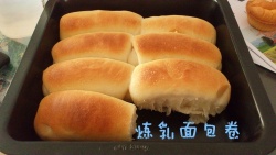 炼乳面包卷