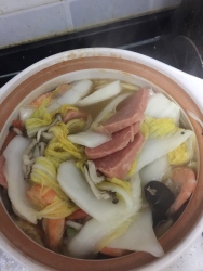 鲜虾豆腐白菜砂锅