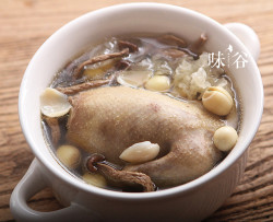 白莲茶树菇鸽子汤 | 味谷