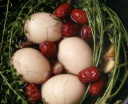 传统·三月三地菜煮鸡蛋