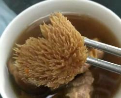 今天推荐一个杂菌汤,猴头菇➕香菇➕姬松茸➕茶树菇➕野生红菇,一家老少适宜,这个汤增强抵抗力哦