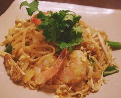 泰式虾炒河粉 Shrimp Pad Thai