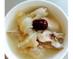 花胶海椰皇煲鸡汤
