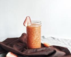胡萝卜草莓香橙汁