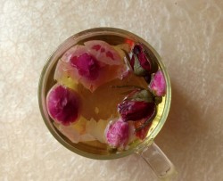 三花养颜茶玫瑰花,月季花,牡丹花球