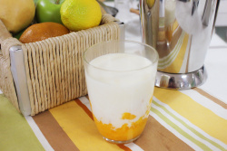 夏日甜品 丝滑浓香--芒果牛奶