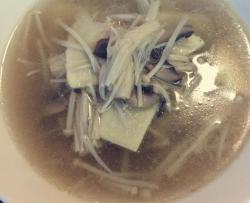 超级鲜美的针菇冬笋口蘑汤