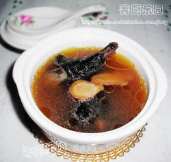 秋冬季节的营养养生靓汤——灵芝西洋参乌鸡汤