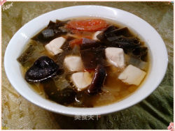 《海带豆腐汤》——暖身营养汤