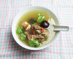 清炖美味羊肉汤