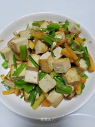 豆腐炒菠菜杆