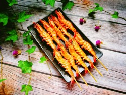 鲜虾:孜然烤虾串