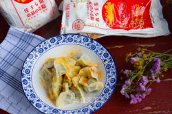 鲜香可口的荠菜饺子