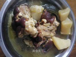 猪蹄海带萝卜汤