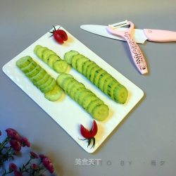 黄瓜水果拼盘