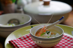 白虾萝卜汤