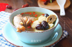 【玛咖红枣炖鸡汤】：大吉大利的食疗汤