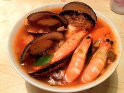 泡菜海鲜锅
