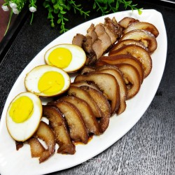 卤猪头肉+卤蛋