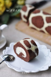 长颈鹿纹奶油蛋糕卷