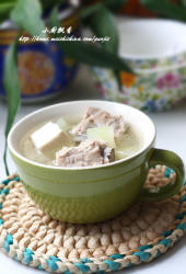 【冬瓜豆腐排骨汤】适合夏季的营养汤煲