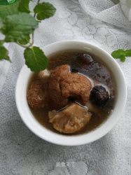 猴头菇猪骨汤