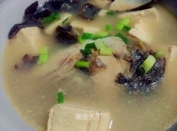 豆腐三文鱼头汤