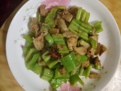 麻辣味尖椒炒回锅肉