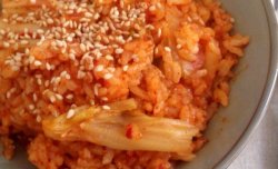 配料简单的五分钟料理-韩国泡菜炒饭